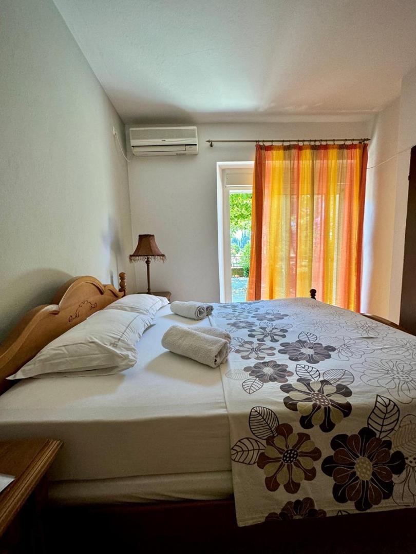 Hotel Casa Family à Ulcinj Extérieur photo