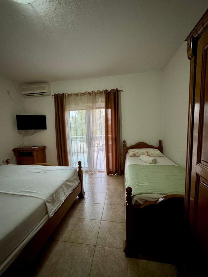 Hotel Casa Family à Ulcinj Extérieur photo
