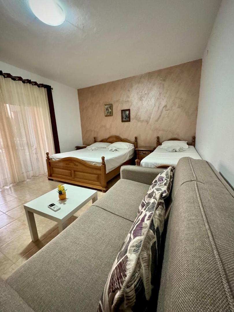 Hotel Casa Family à Ulcinj Extérieur photo